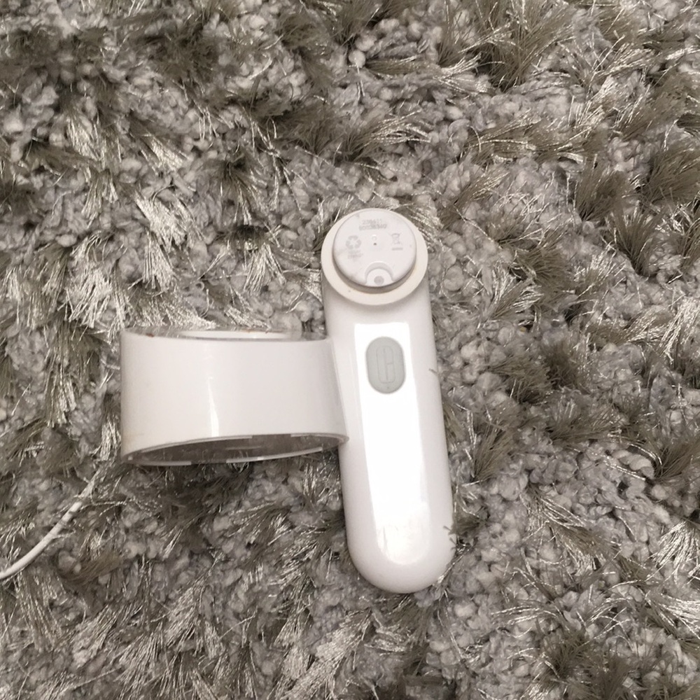 Clinique face brush